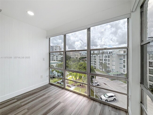 Building Photo - 17620 Atlantic Blvd