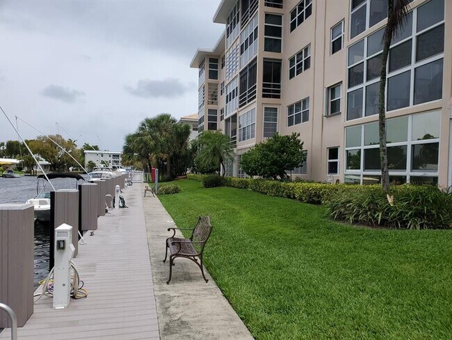 Building Photo - 1481 S Ocean Blvd