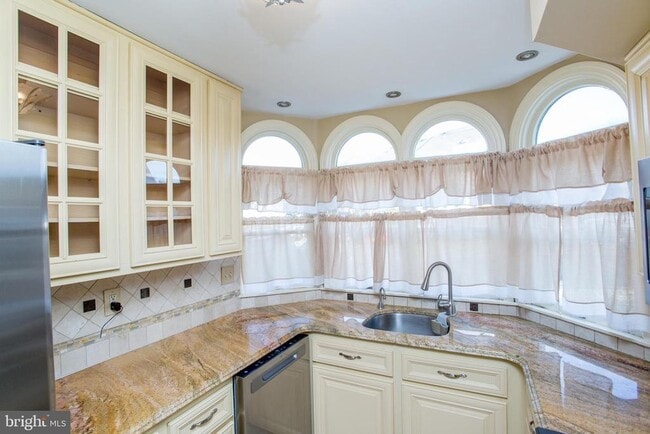 Building Photo - 1529 Margaret Ct