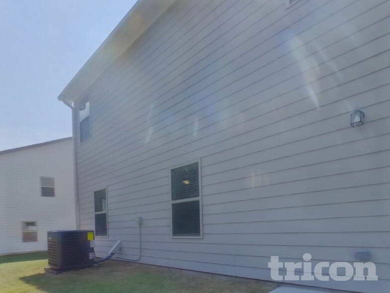 Building Photo - 446 Cantrell Dr