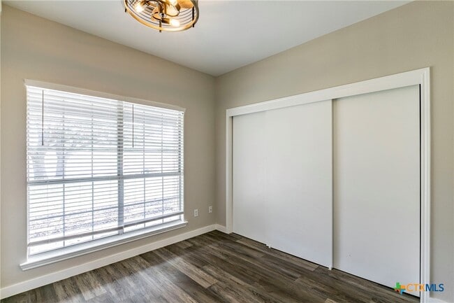 Building Photo - 14380 Spotted Horse Ln