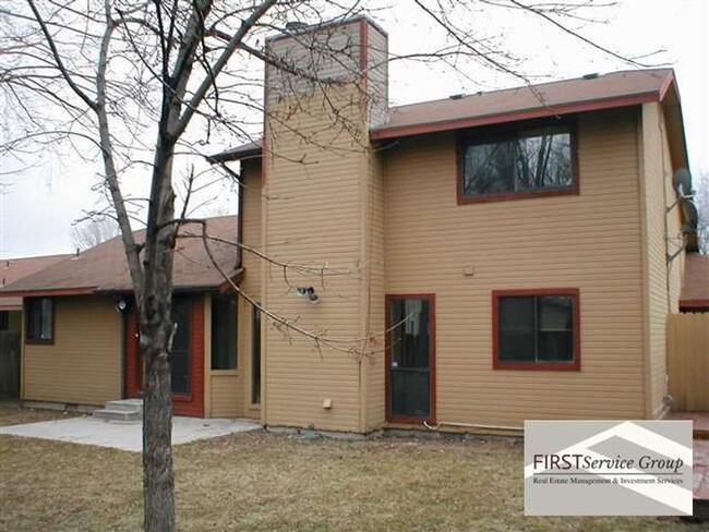 Building Photo - Large Single Family Home SE Boise!