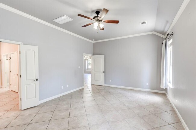 Building Photo - 19421 Brent Knoll Dr