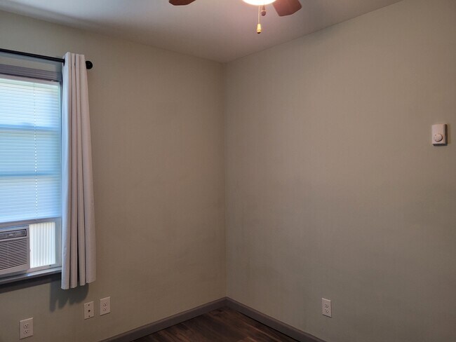 Building Photo - 127 Boston Ct