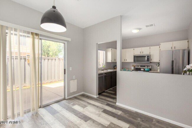 Building Photo - 3320 W McRae Way