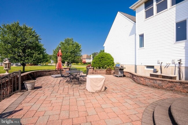 Building Photo - 19 Meadowlark Dr