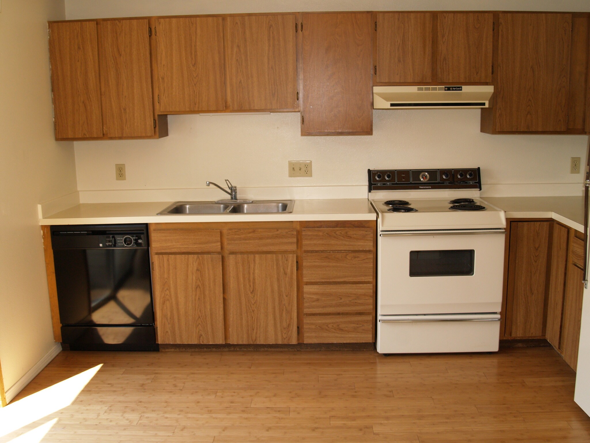 Building Photo - 629 Quincy St