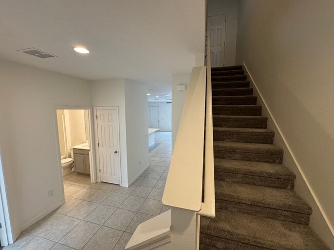 Building Photo - Available Now! Spacious 3-Bedroom Townhome with Fenced Yard in Winter Garden – Washer and Dryer I...