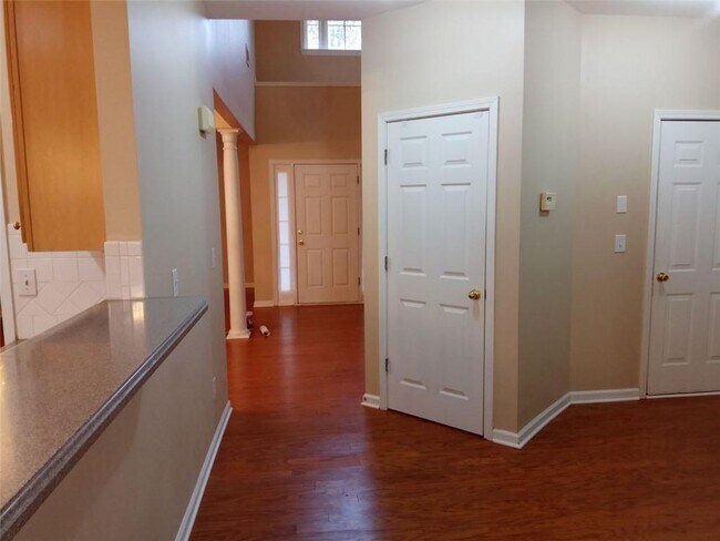 Building Photo - 12755 Morningpark Cir