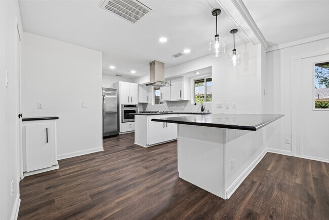 Building Photo - 5830 Yarwell Dr