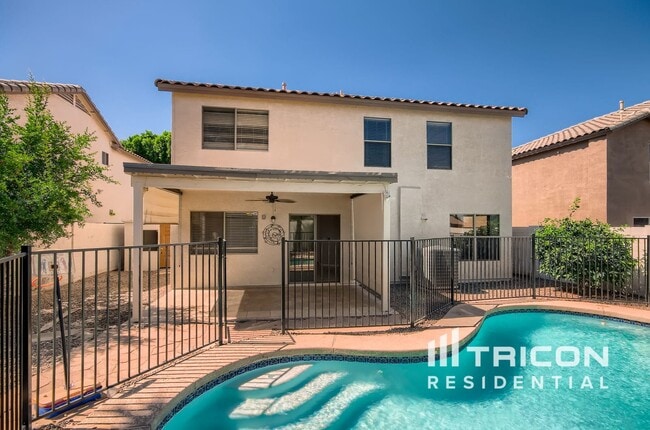 Building Photo - 9338 E Olla Ave