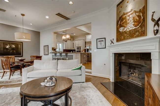 Building Photo - 1450 Lawrence St