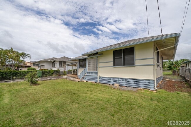 Building Photo - 2 BD/1 BA Home with Yard and Carport in Wa...