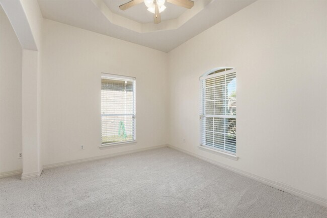 Building Photo - 21654 Horseshoe Dr