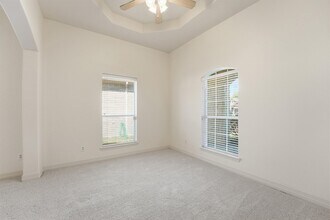 Building Photo - 21654 Horseshoe Dr