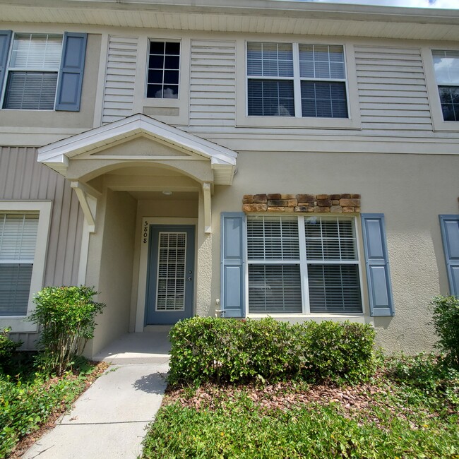 Front of townhome, middle unit - 5808 Fishhawk Ridge Dr