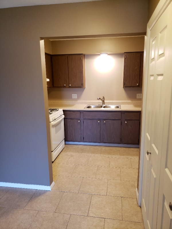 Building Photo - 7100 Van Dorn St