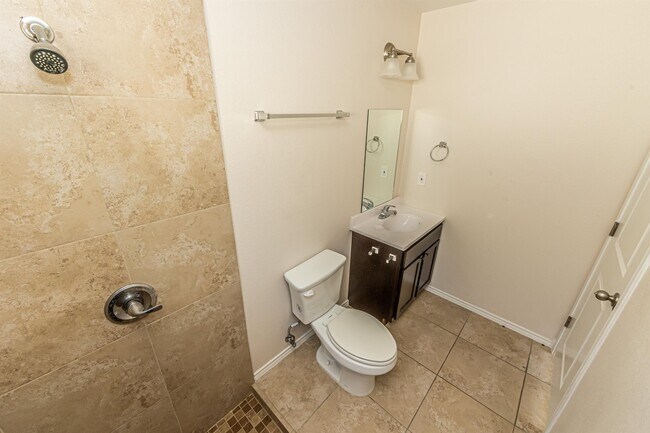 Building Photo - 2601 Lomas Del Sur Boulevard