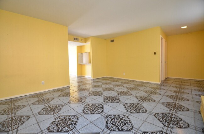 Building Photo - 4022 Belle Park Dr