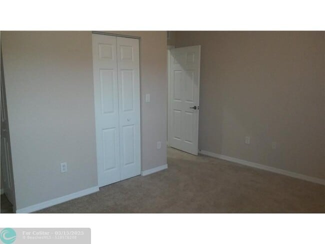 Building Photo - 4944 SW 140th Terrace