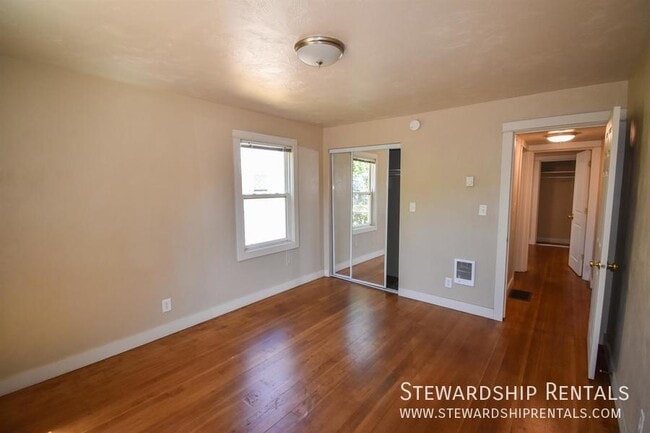 Building Photo - 2273 Hilyard St