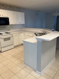 Building Photo - 5002-10 Hunters Trail