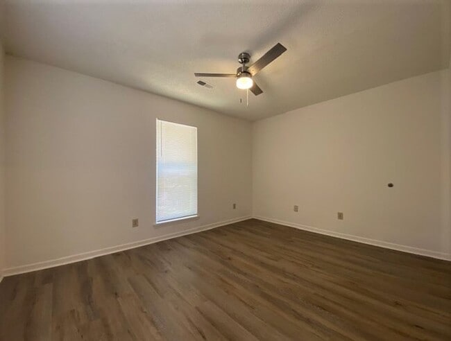 Building Photo - Pineville- Ranch townhome- Remolded 2 bed,...
