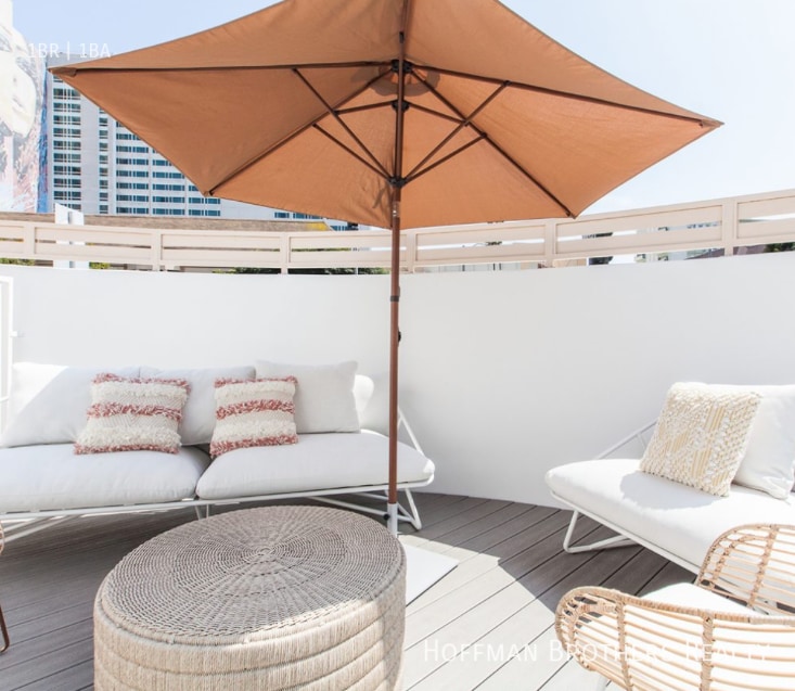 Building Photo - 6871 Franklin Ave