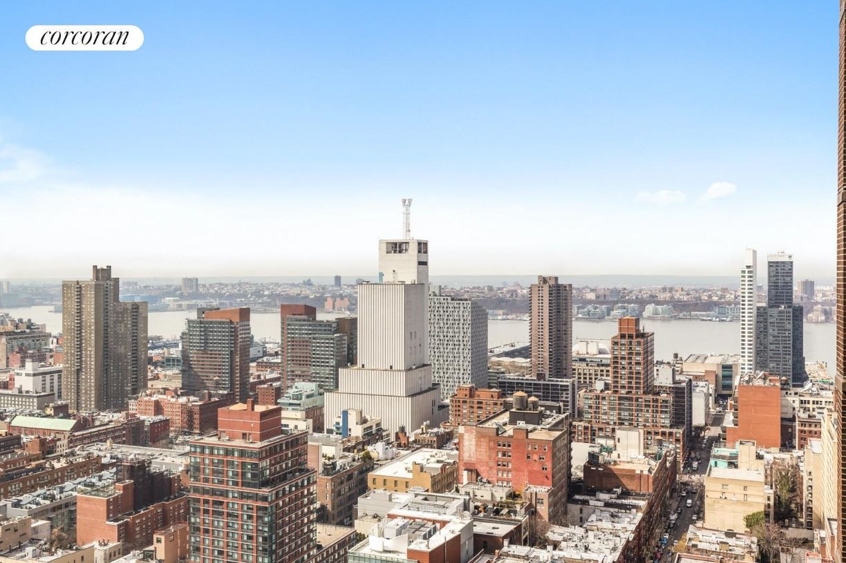 Building Photo - 322 W 57th St
