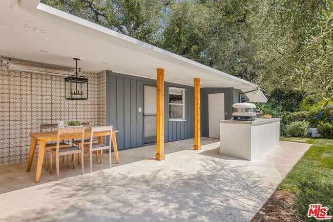 Building Photo - 11349 Canton Dr