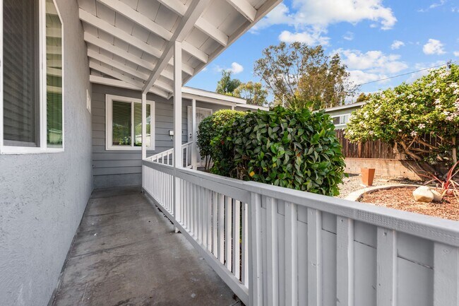 Building Photo - 4922 Tierra Baja Way