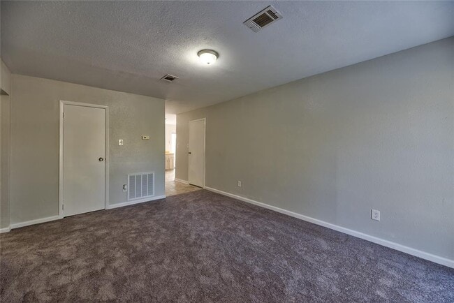 Building Photo - 160 Beeson Ave