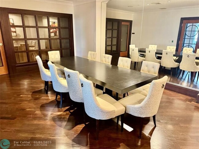 Building Photo - 610 W Las Olas Blvd