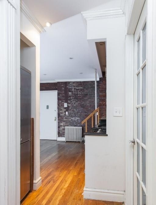 Building Photo - 410 E 13th St