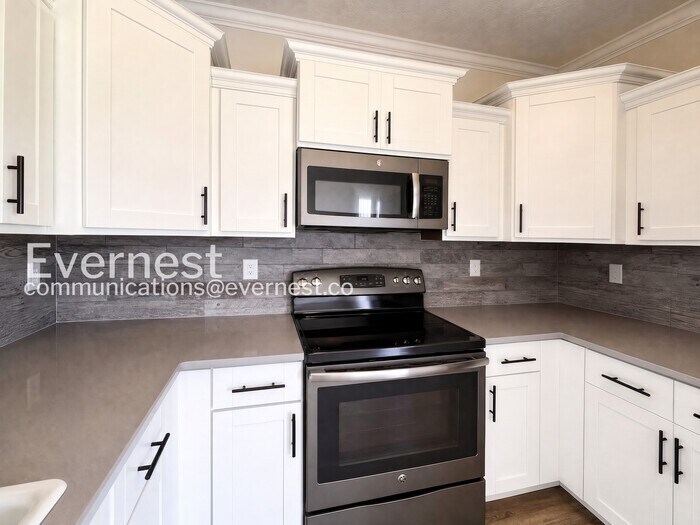 Building Photo - 412 Drema Ct