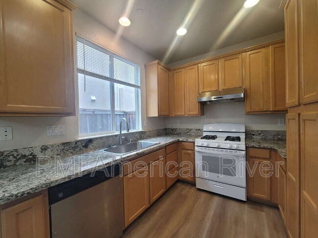 Building Photo - 8143 Crystal Walk Cir