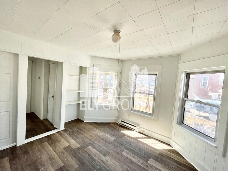 Building Photo - 9 Manchester St