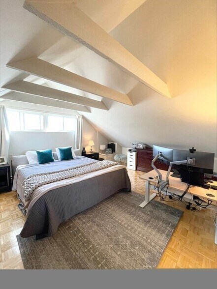 Building Photo - 5 Hancock St