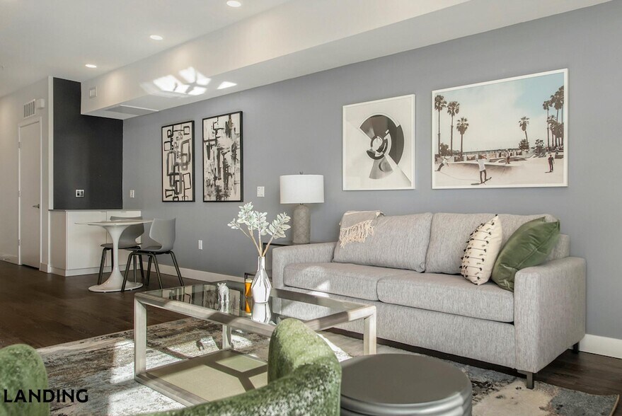 Building Photo - 949 Cleveland St