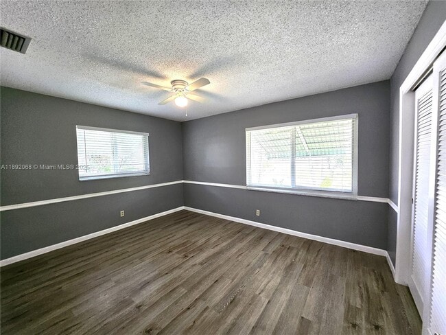 Building Photo - 1040 NW 73rd Terrace