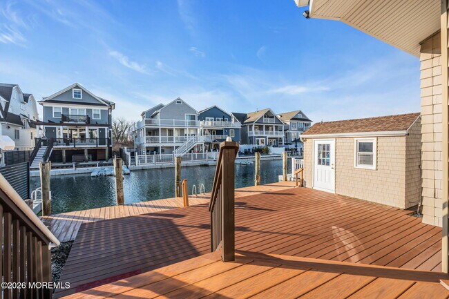 Building Photo - 475 Long Ave