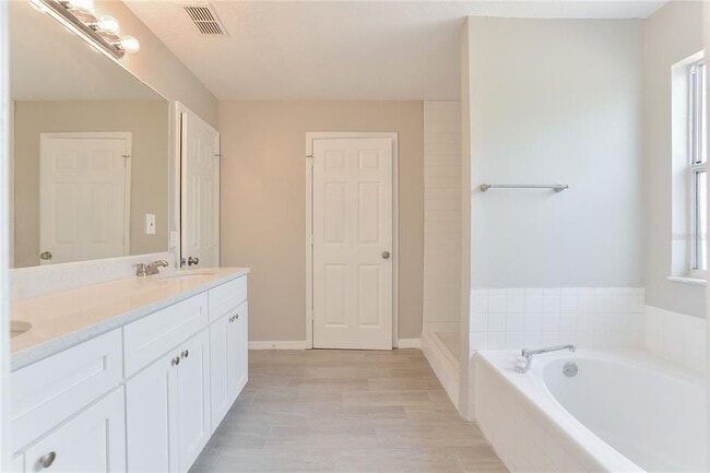 Building Photo - 2997 W Beaumont Ln