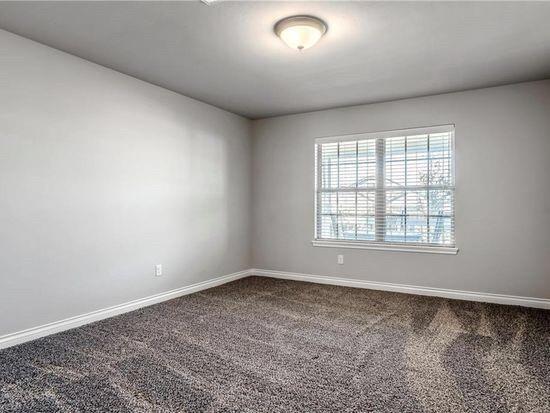 Building Photo - 806 Barbaroot Dr