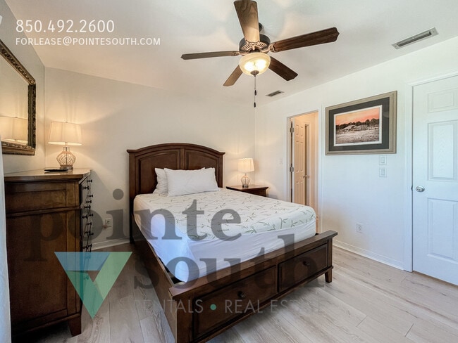 Building Photo - 13948 River Rd