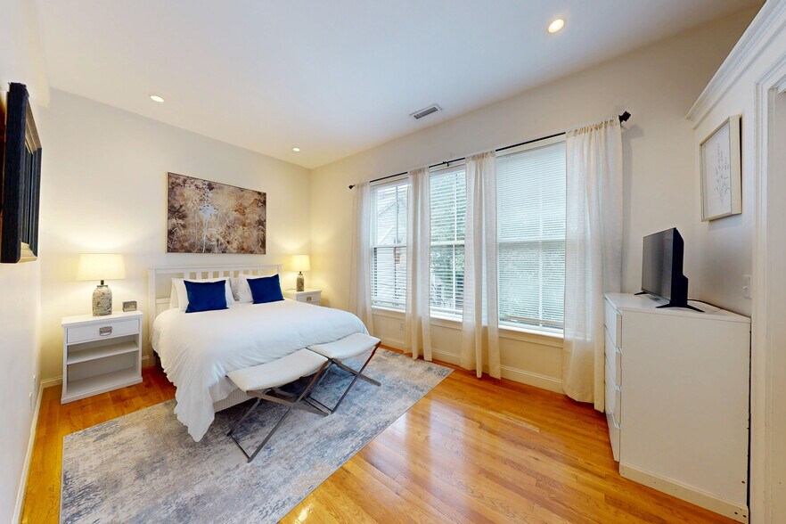 Building Photo - 2 Harvard Sq