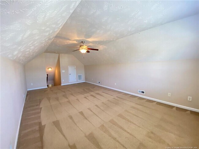 Building Photo - 89 Person Ct