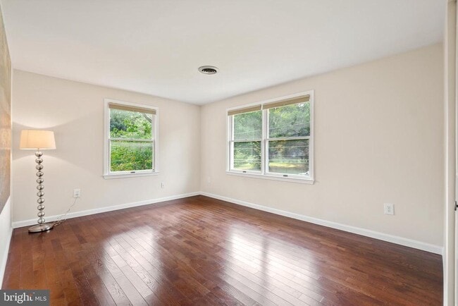 Building Photo - 1626 Maydale Dr