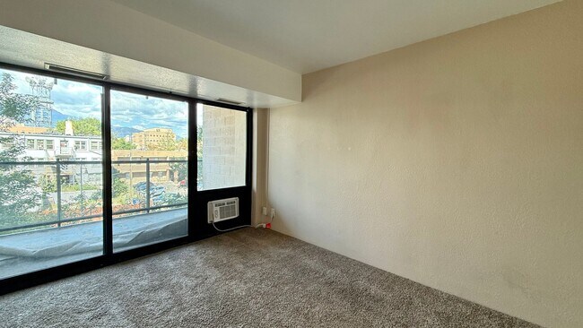 Building Photo - Beautiful Apartment on E Kiowa