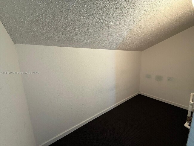 Building Photo - 2090 NW 99th Way
