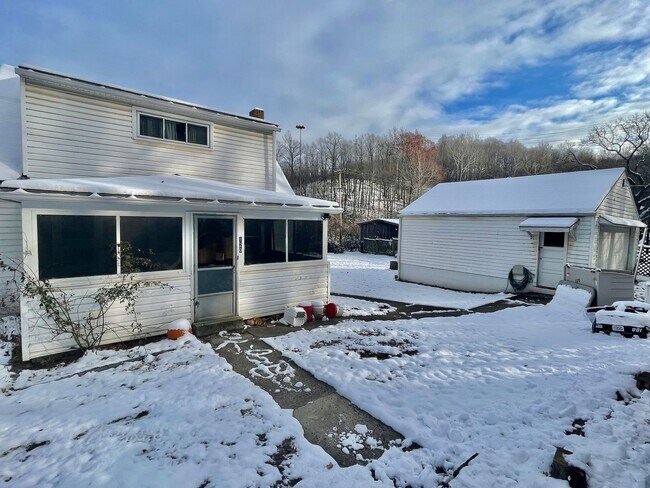 Primary Photo - 120 Cotter Rd